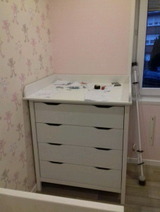 Photo de galerie - Montage commode bébé 